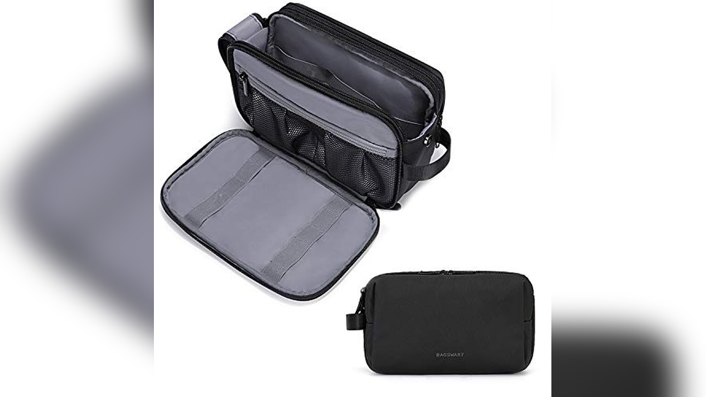 Best Toiletry Bags for Men And Women