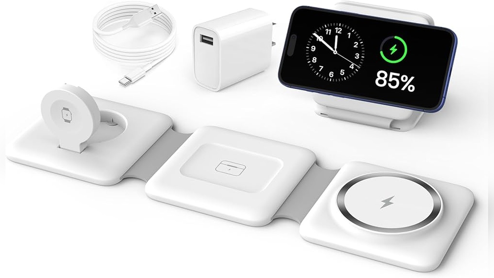 How to Charge Multiple Devices With One Travel Adapter