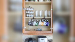 How to Organize Coffee Mugs on Shelves
