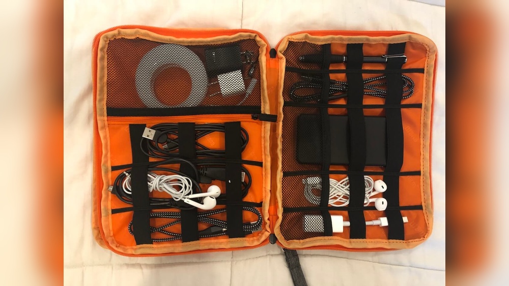 How to Organize Electronics And Cables While Traveling