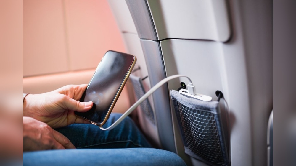 How to Use a Portable Power Bank on a Long Flight